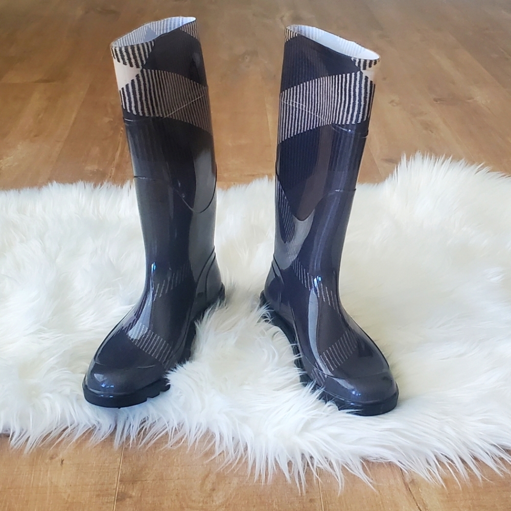 Burberry Rainboots